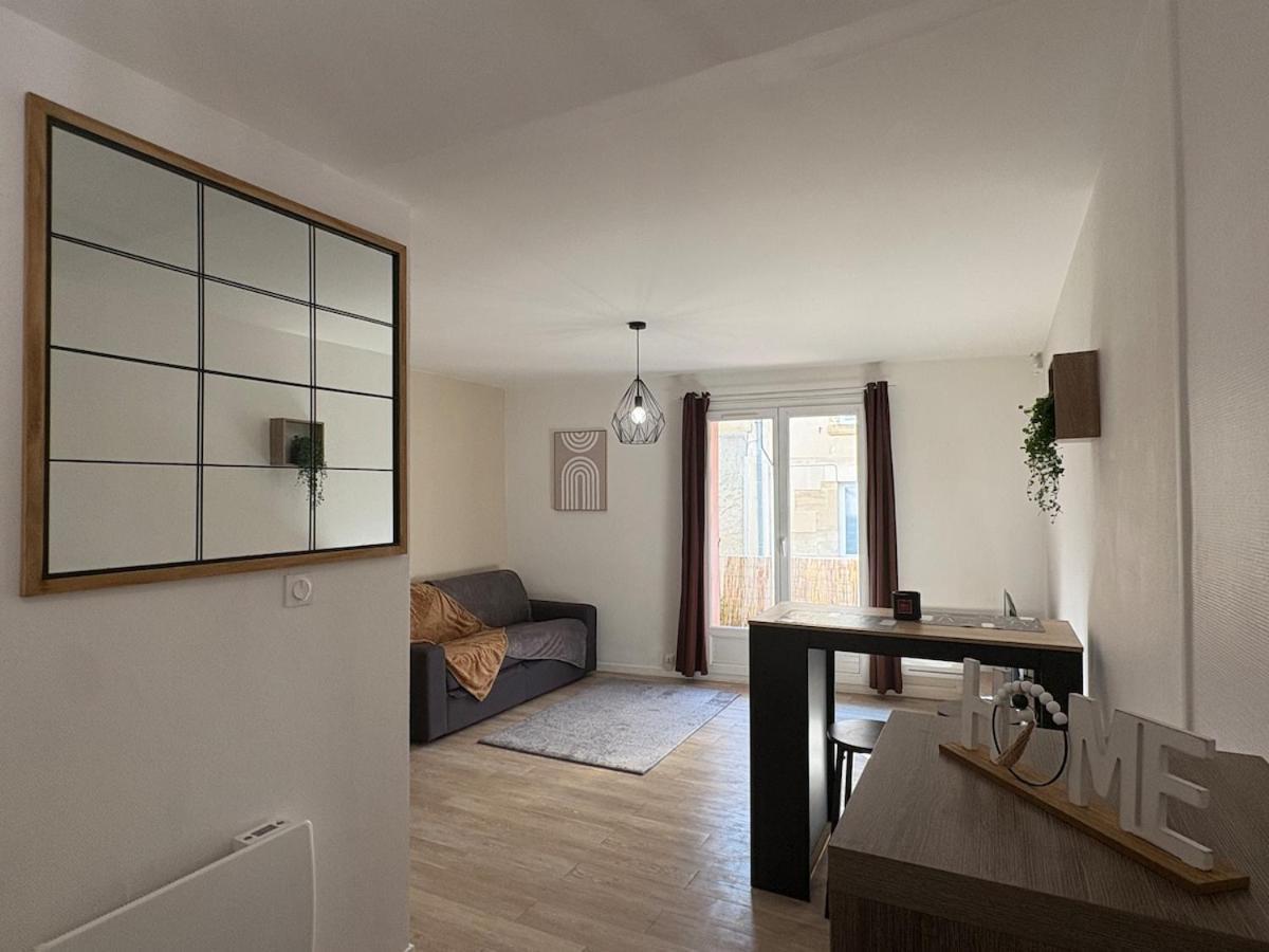 Apartment Charmant Studio